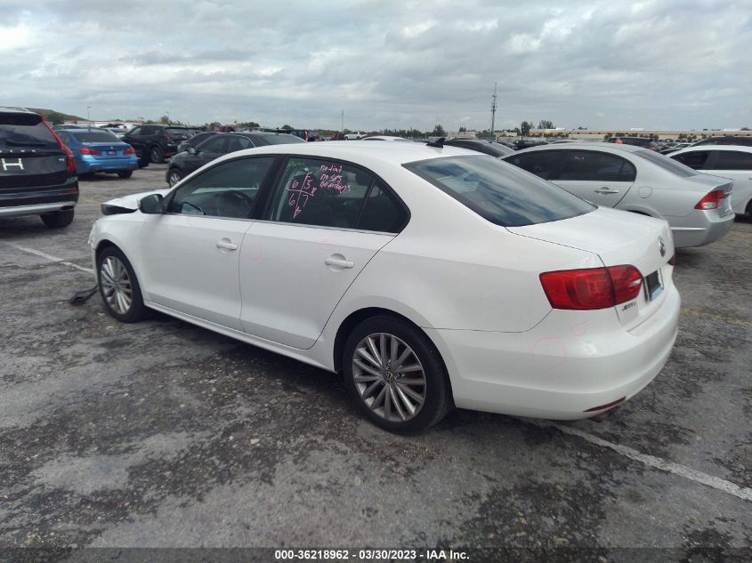 2014 VOLKSWAGEN JETTA SEDAN SEL - 3VWL17AJ3EM372802