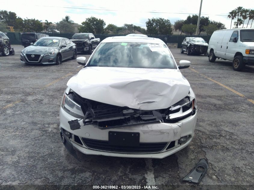 2014 VOLKSWAGEN JETTA SEDAN SEL - 3VWL17AJ3EM372802