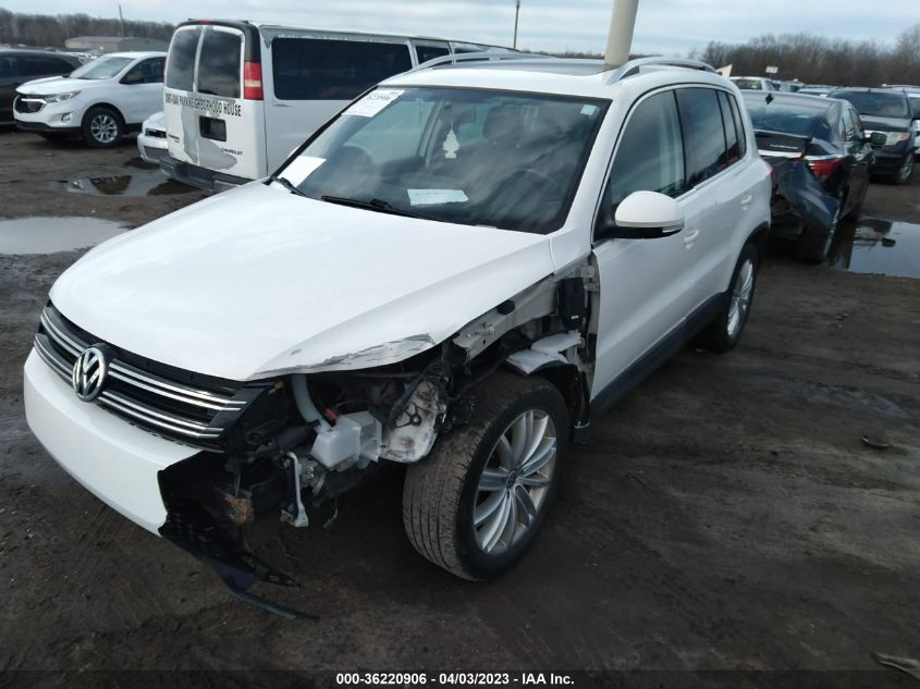 2013 VOLKSWAGEN TIGUAN SE W/SUNROOF & NAV - WVGAV3AX6DW575804