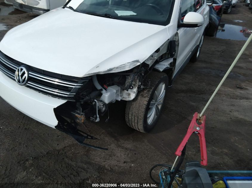 2013 VOLKSWAGEN TIGUAN SE W/SUNROOF & NAV - WVGAV3AX6DW575804