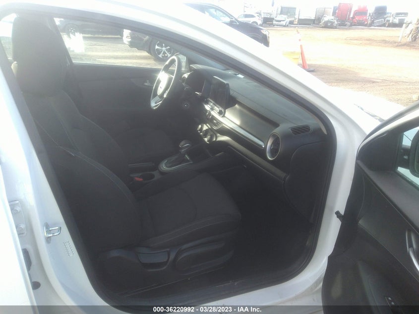 VIN 3KPF24AD3LE227532 2020 KIA FORTE LXS