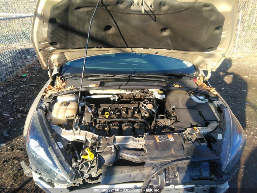 VIN 1FADP3H29JL214057 2018 FORD FOCUS SEL