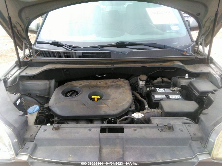 2015 KIA SOUL + - KNDJP3A53F7221863