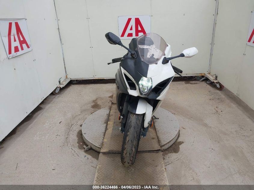 2020 SUZUKI GSX-R1000 - JS1DM11B8L7100011