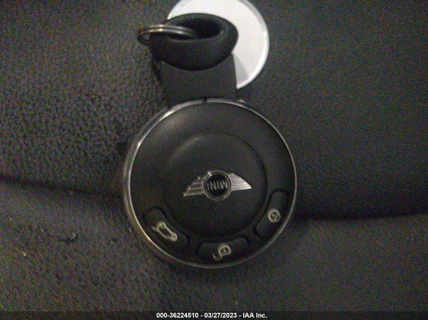 2013 MINI COOPER HARDTOP - WMWSU3C5XDT682571