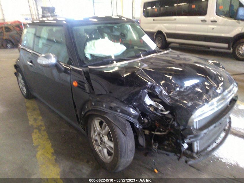 2013 MINI COOPER HARDTOP - WMWSU3C5XDT682571