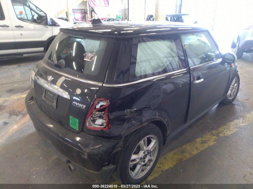 2013 MINI COOPER HARDTOP - WMWSU3C5XDT682571