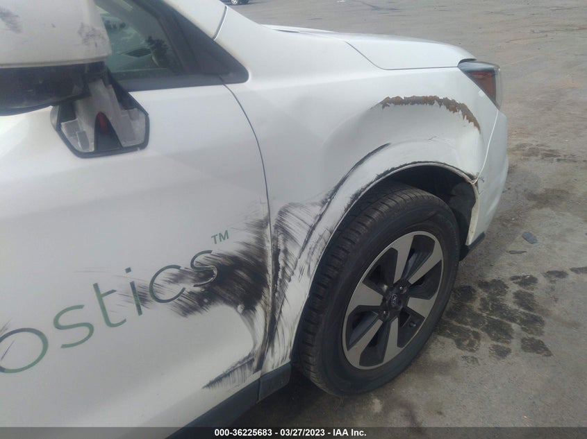 VIN JF2SJAEC5JH440153 2018 SUBARU FORESTER PREMIUM