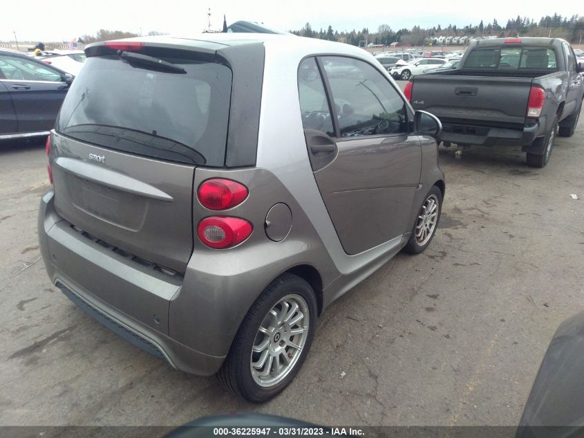 2013 SMART FORTWO PURE/PASSION - WMEEJ3BAXDK600398