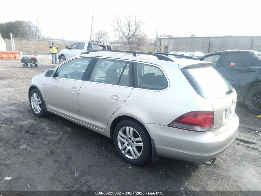 2013 VOLKSWAGEN JETTA SPORTWAGEN TDI W/SUNROOF - 3VWPL7AJ8DM637336