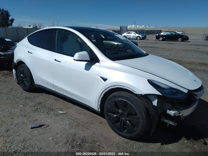 5YJYGDEE9MF069562 TESLA MODEL Y LONG RANGE 2021
