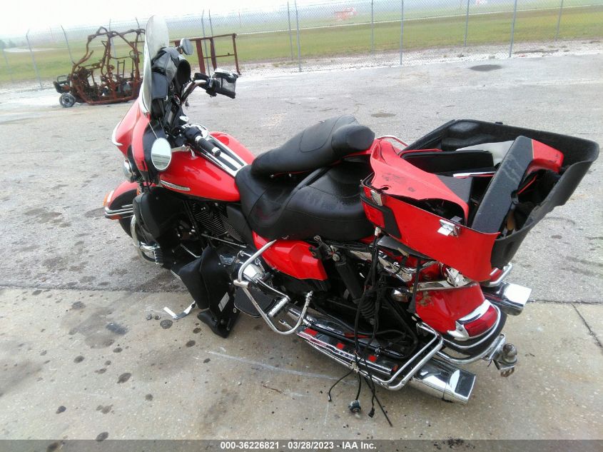 2010 HARLEY-DAVIDSON FLHTK - 1HD1KEM13AB672945