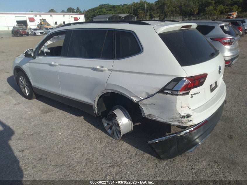 VIN 3VV3B7AX7JM120325 2018 VOLKSWAGEN TIGUAN SEL/SE
