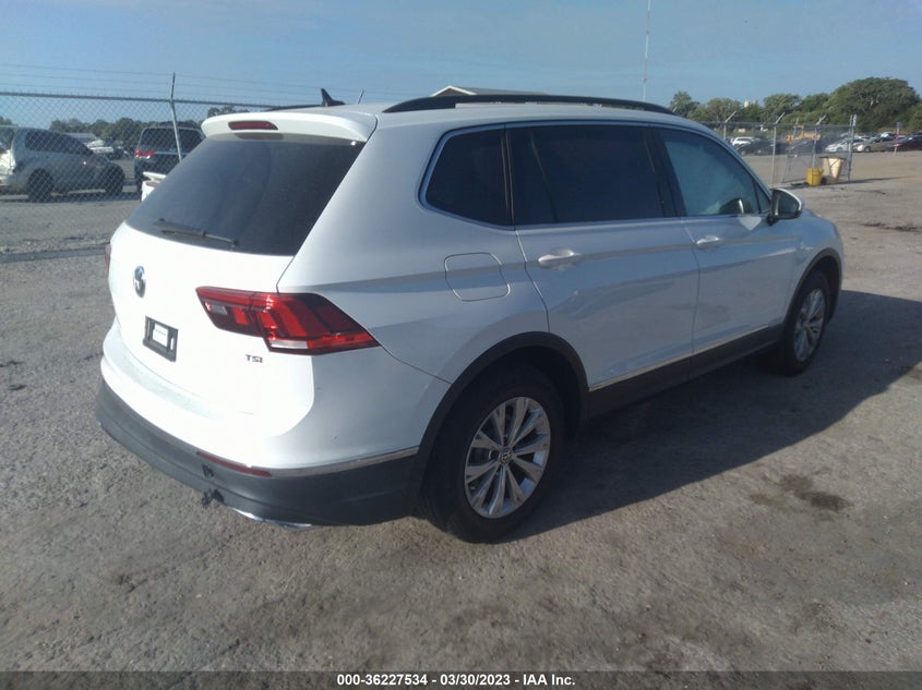 VIN 3VV3B7AX7JM120325 2018 VOLKSWAGEN TIGUAN SEL/SE