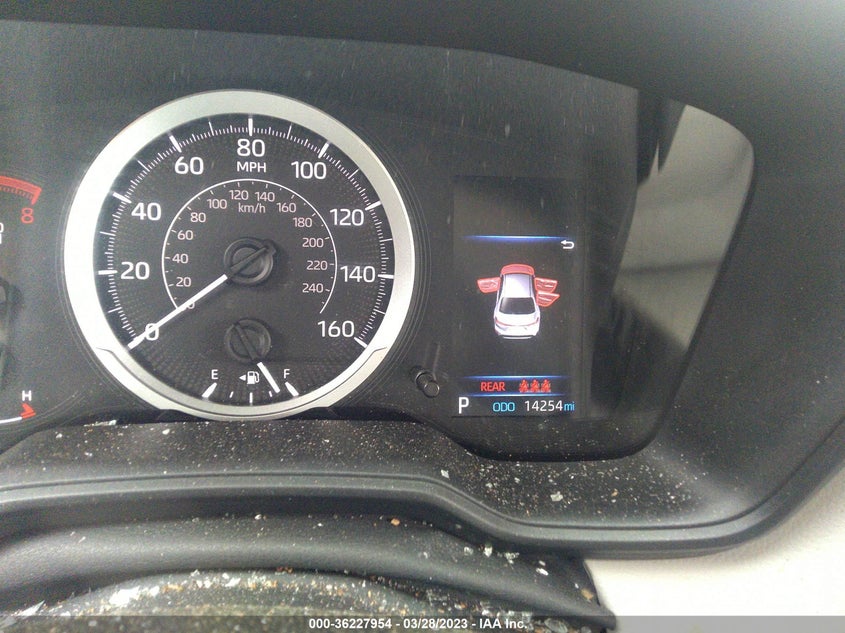 VIN 5YFEPRAE6LP067812 2020 TOYOTA COROLLA LE