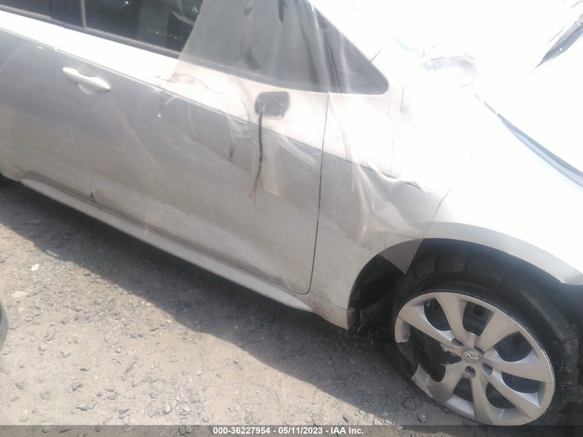 VIN 5YFEPRAE6LP067812 2020 TOYOTA COROLLA LE