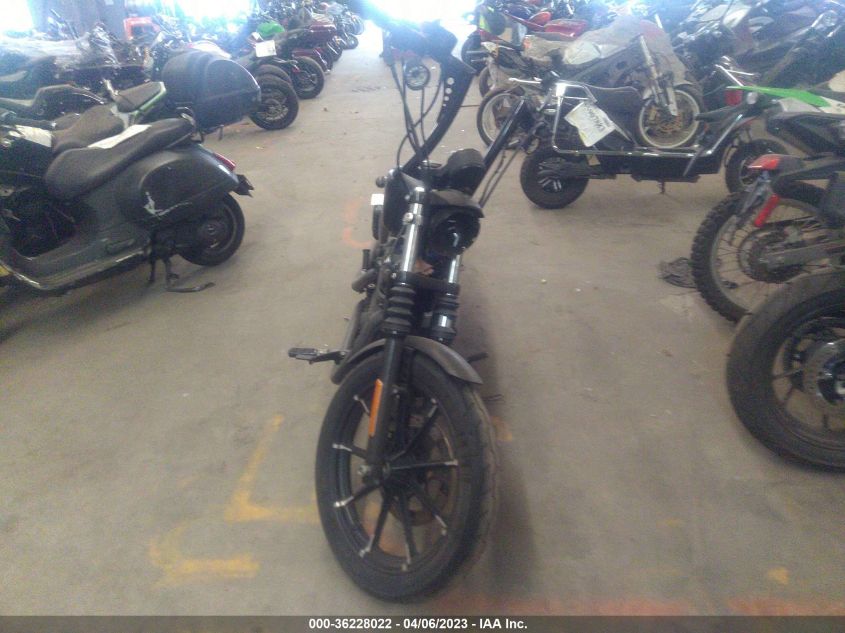 2017 HARLEY-DAVIDSON XL883 IRON 883 - 1HD4LE215HC405744