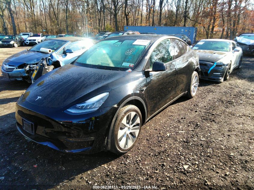2021 TESLA MODEL Y LONG RANGE - 5YJYGDEE6MF233186