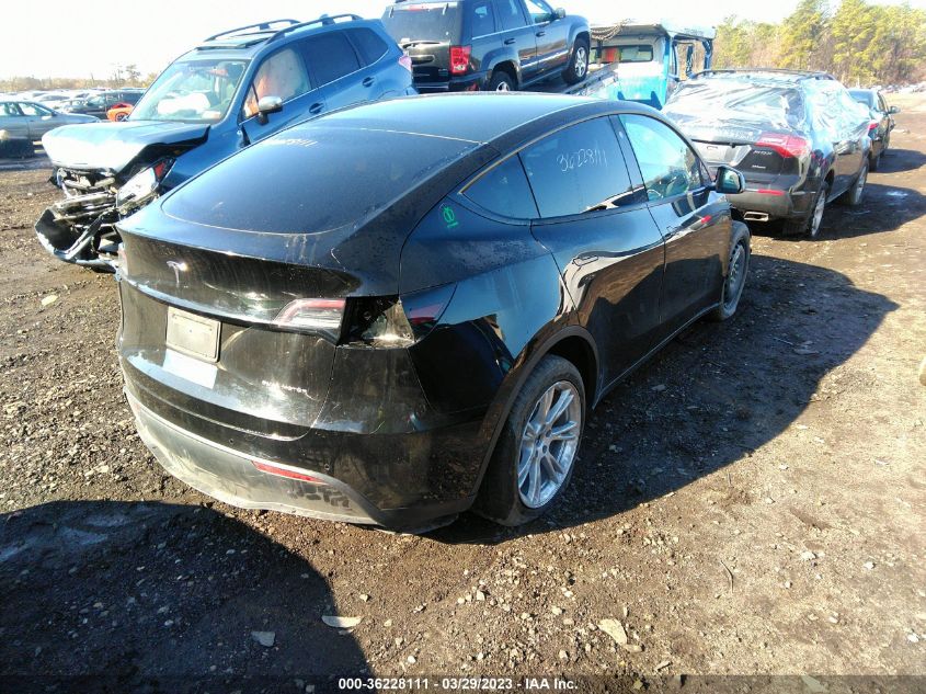 2021 TESLA MODEL Y LONG RANGE - 5YJYGDEE6MF233186