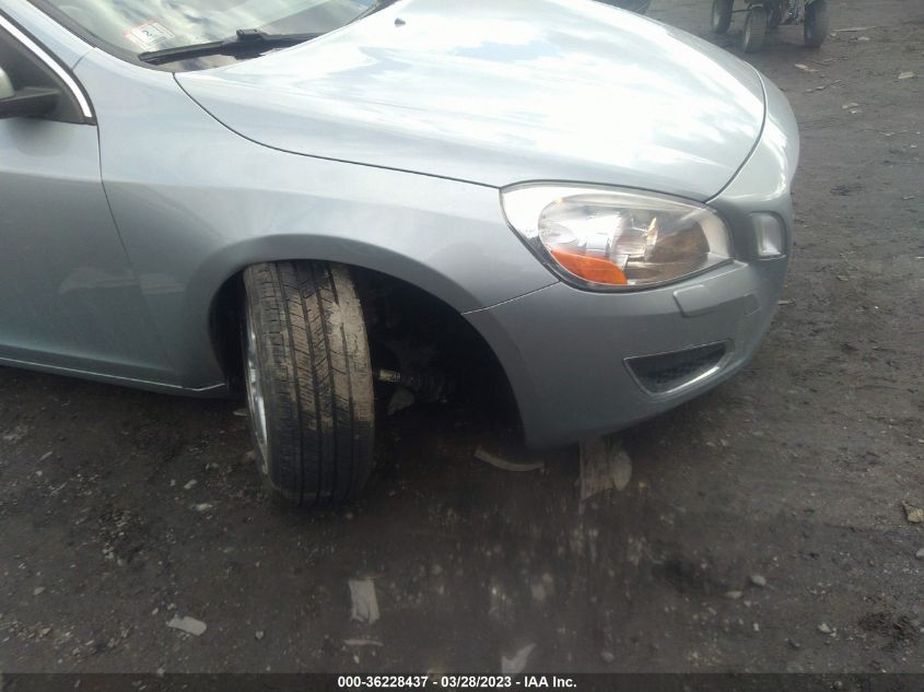 2013 VOLVO S60 T5 - YV1612FH2D2183874