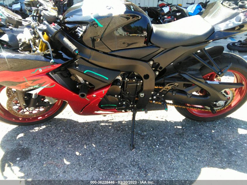 2018 SUZUKI GSX-R750 - JS1GR7MA0J2101717