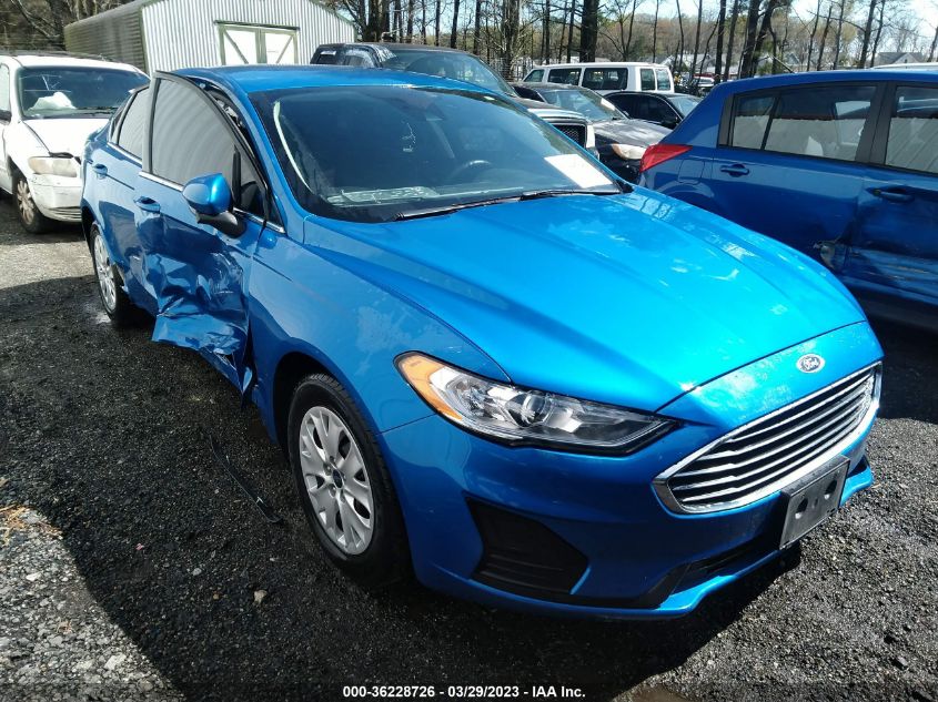 2019 FORD FUSION S - 3FA6P0G73KR103575