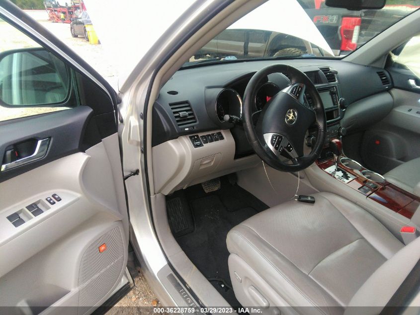 2013 TOYOTA HIGHLANDER LIMITED - 5TDYK3EH8DS127286