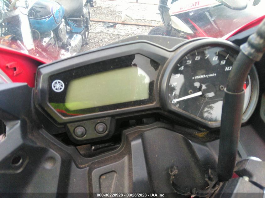 2015 YAMAHA FZ6 R JYARJ18E4FA014136