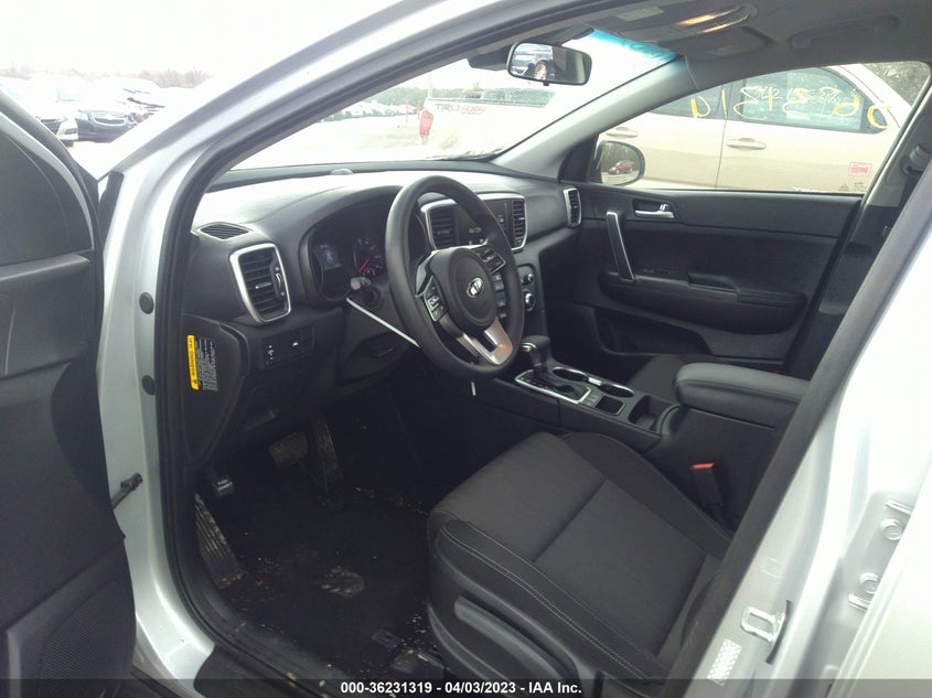 VIN KNDPMCAC7L7708996 2020 KIA SPORTAGE LX
