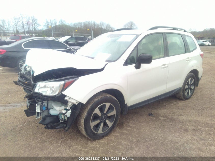 VIN JF2SJABCXJH490132 2018 SUBARU FORESTER