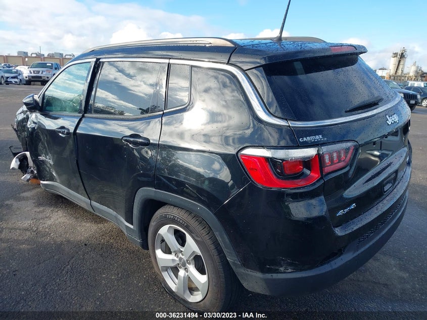 VIN 3C4NJDBB5JT161019 2018 JEEP COMPASS LATITUDE