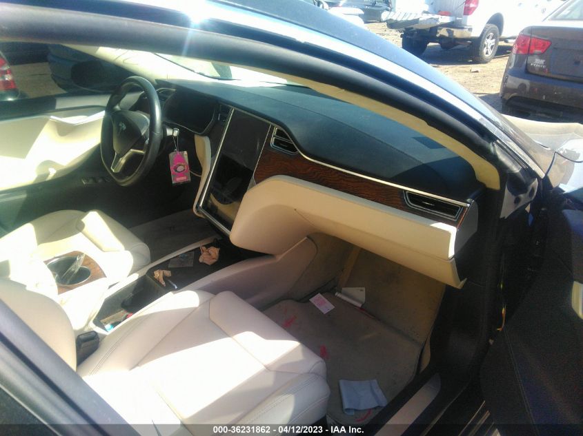 2018 TESLA MODEL S 75D/100D/P100D - 5YJSA1E25JF240105