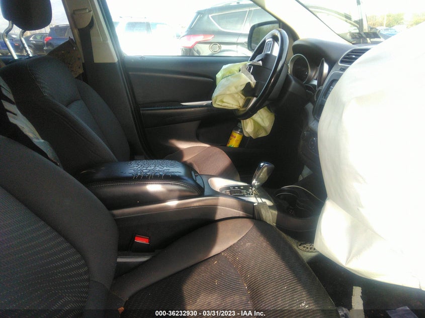 VIN 3C4PDCAB0JT243087 2018 DODGE JOURNEY SE