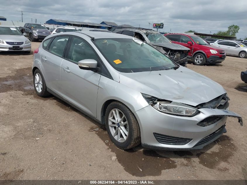 2015 FORD FOCUS SE - 1FADP3K28FL263847