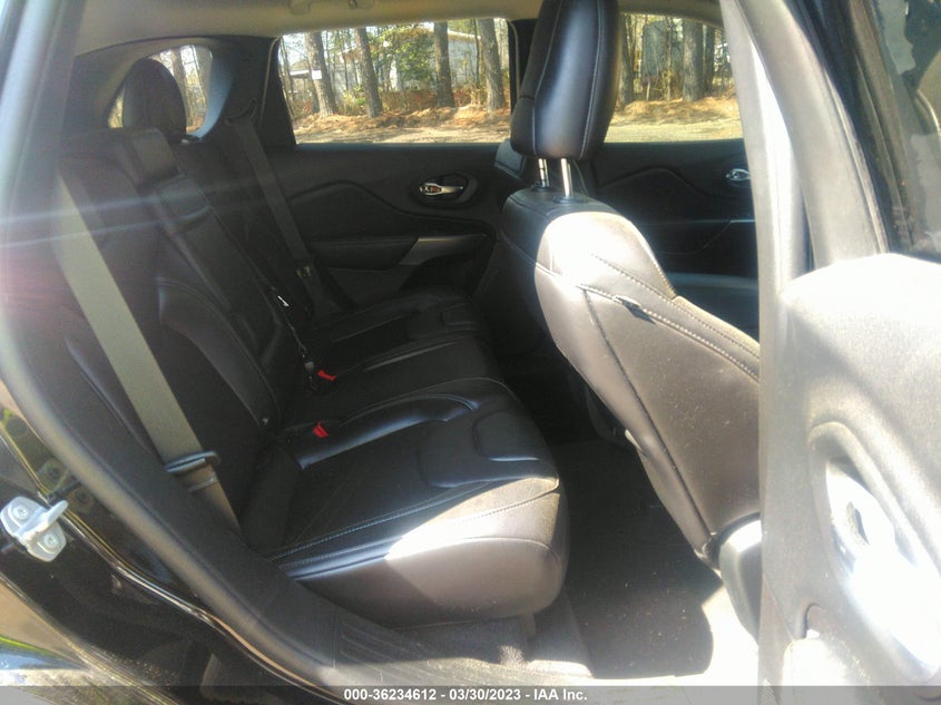 VIN 1C4PJLLB4KD132653 2019 JEEP CHEROKEE LATITUDE PLUS