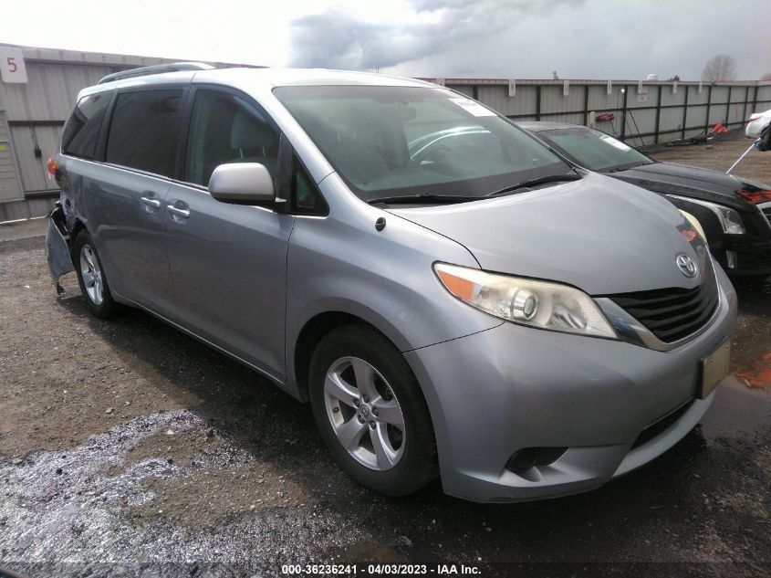 2014 TOYOTA SIENNA LE - 5TDKK3DCXES427196