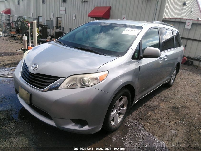 2014 TOYOTA SIENNA LE - 5TDKK3DCXES427196