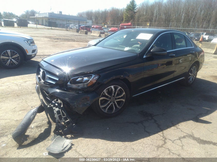 VIN 55SWF4KB8JU256158 2018 MERCEDES-BENZ C-CLASS C 300