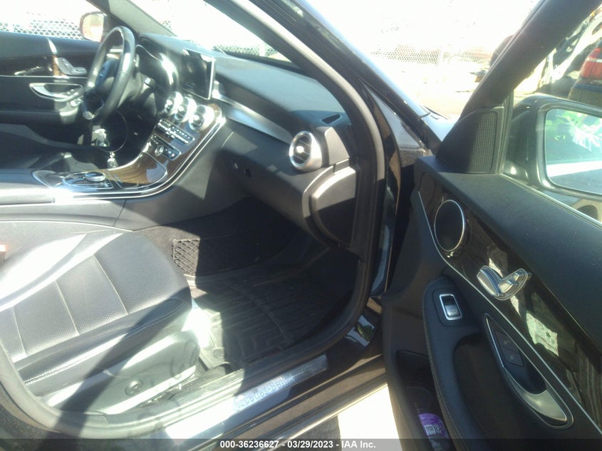 VIN 55SWF4KB8JU256158 2018 MERCEDES-BENZ C-CLASS C 300