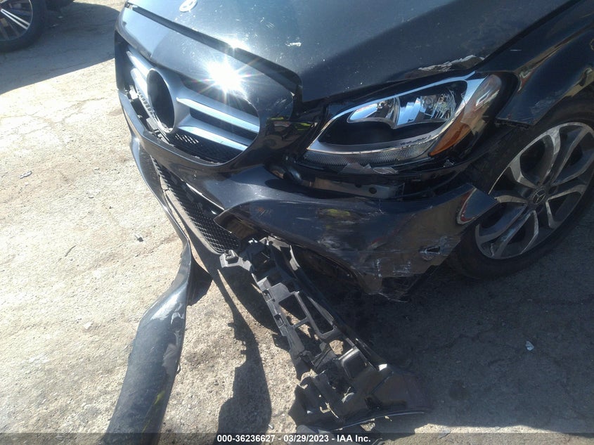 VIN 55SWF4KB8JU256158 2018 MERCEDES-BENZ C-CLASS C 300