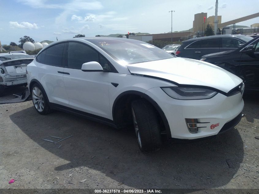 5YJXCBE29HF044488 TESLA MODEL X 90D/75D/100D 2017