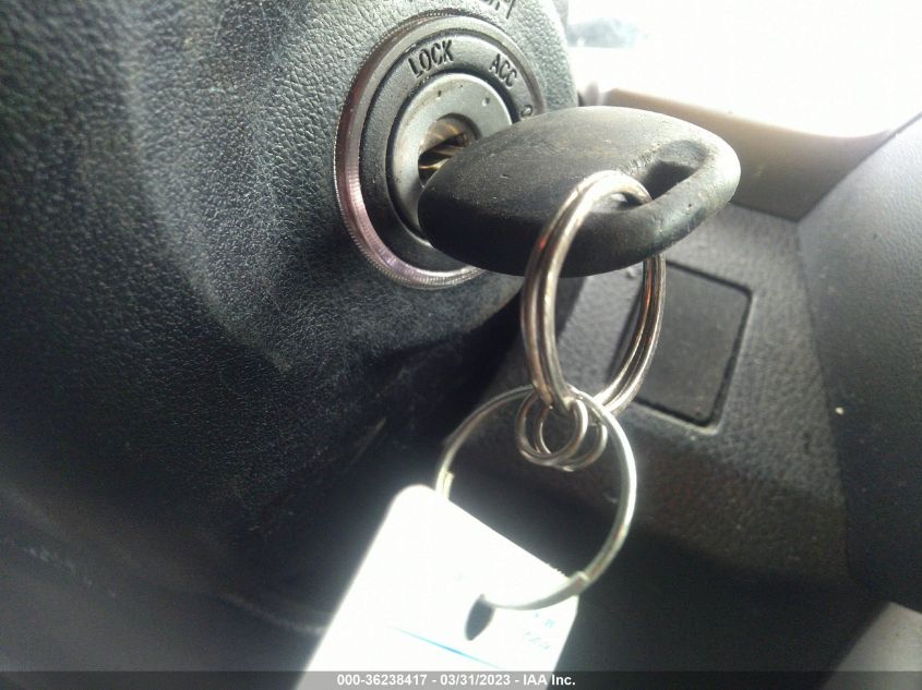 2016 TOYOTA RAV4 LE - JTMZFREV5GD091204