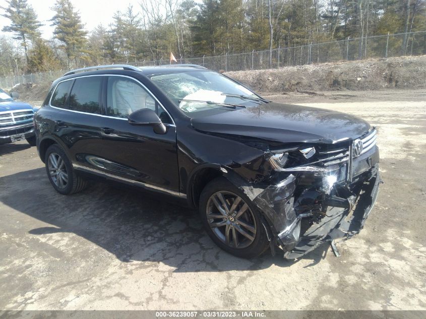 2016 VOLKSWAGEN TOUAREG LUX - WVGEF9BP5GD012422