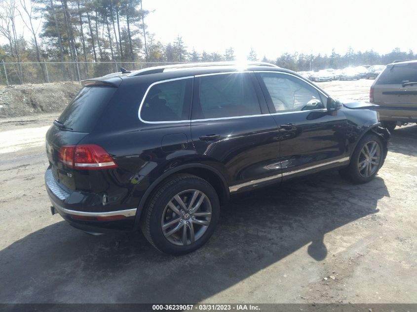 2016 VOLKSWAGEN TOUAREG LUX - WVGEF9BP5GD012422