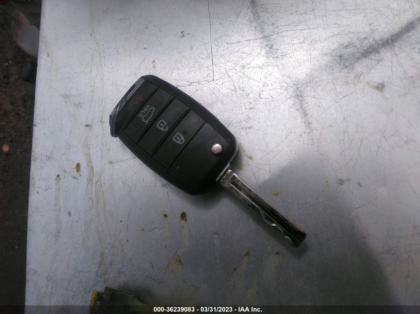 2015 KIA SEDONA L - KNDMA5C11F6050833