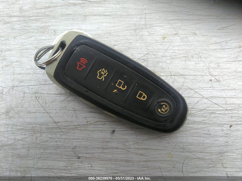 VIN 1FMCU0JDXHUB59157 2017 FORD ESCAPE TITANIUM