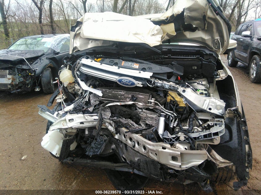 VIN 1FMCU0JDXHUB59157 2017 FORD ESCAPE TITANIUM