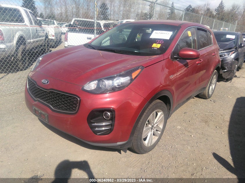 VIN KNDPMCAC8J7444698 2018 KIA SPORTAGE LX