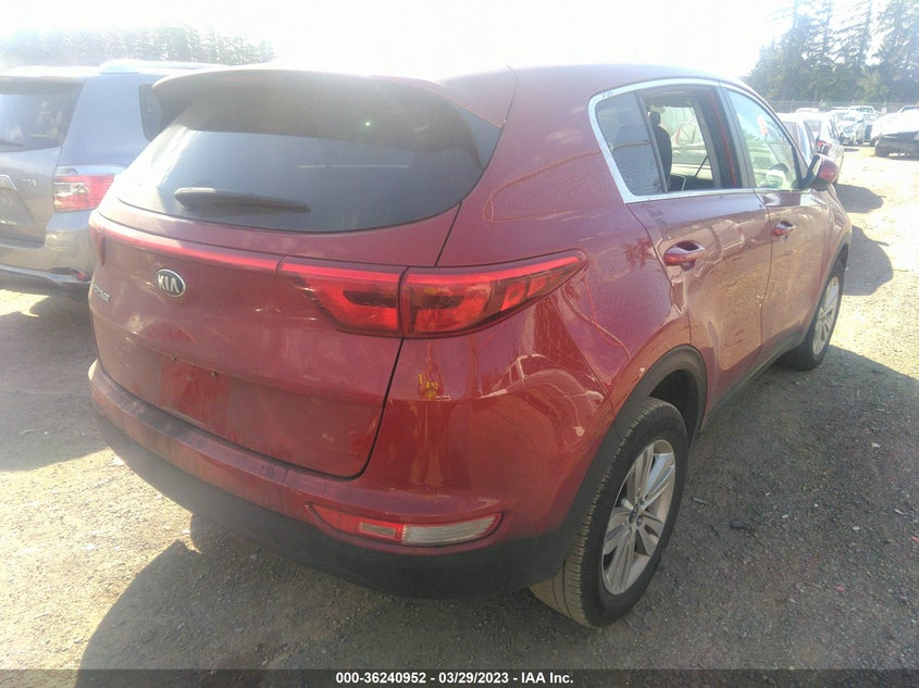 VIN KNDPMCAC8J7444698 2018 KIA SPORTAGE LX