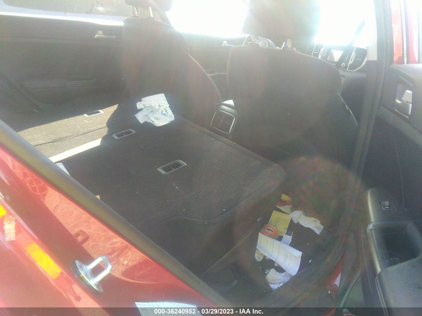 VIN KNDPMCAC8J7444698 2018 KIA SPORTAGE LX